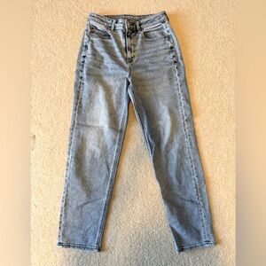 American Eagle AE Stretch Mom Straight Jean 4R